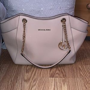 Micheal Kors purse